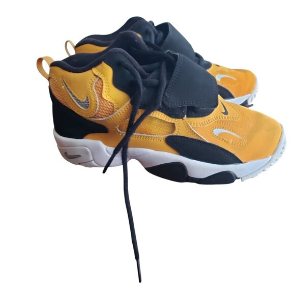 Nike Shoes Nike Air Max Speed Turf Kids Size 2y Gold Athletic Shoes